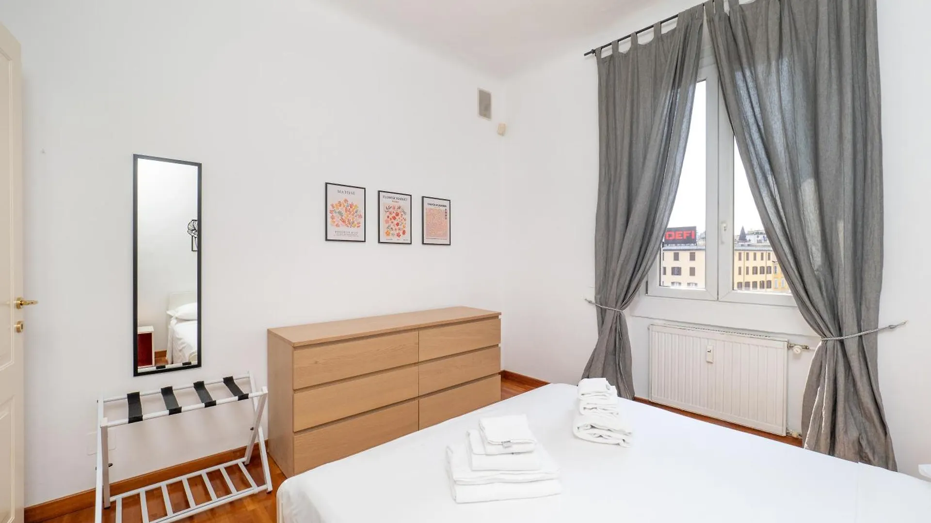 Apartment Keys Of Italy - Xxv Aprile 9 Dazzling 2 Room Apt Milan