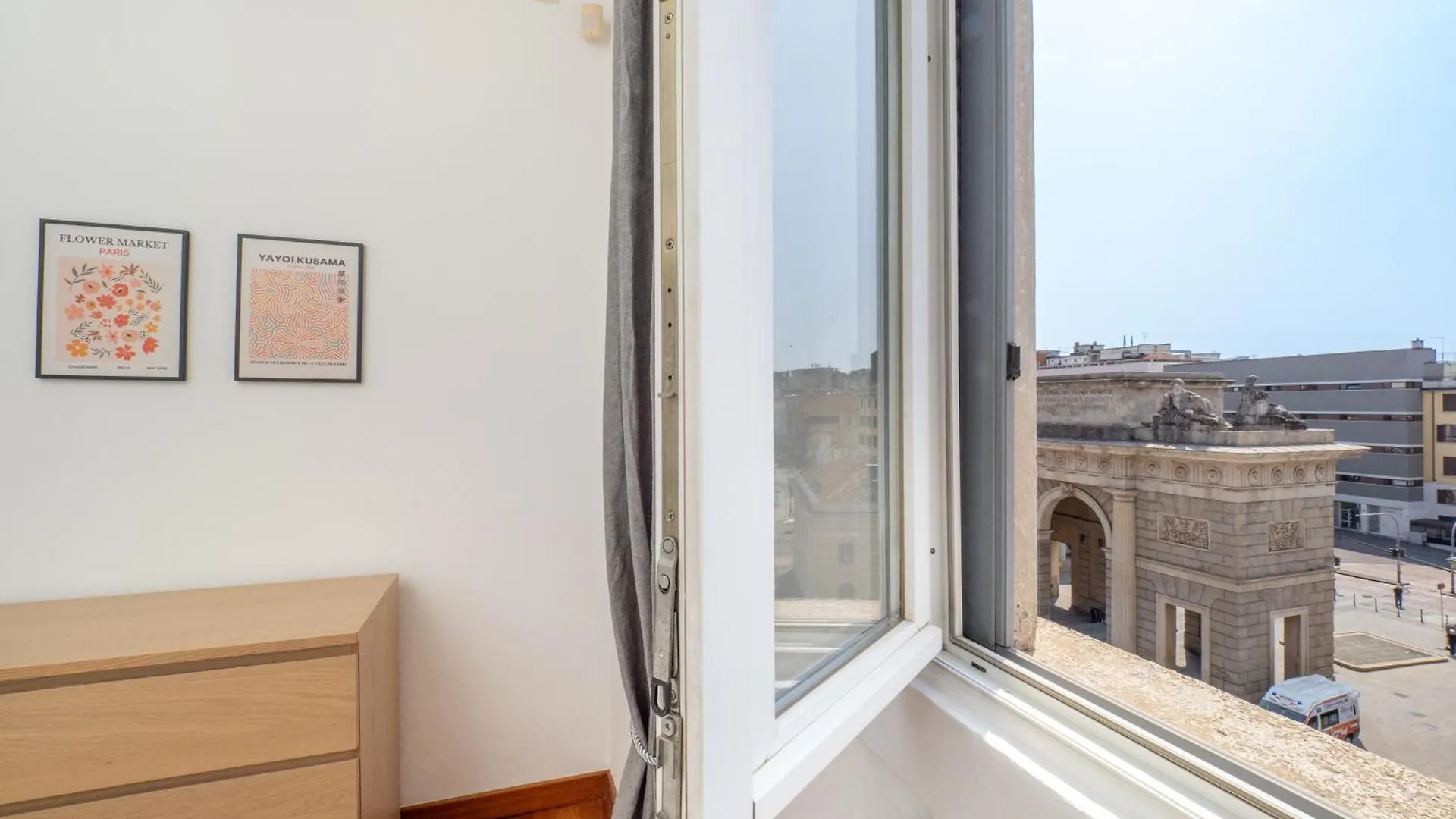 Apartment Keys Of Italy - Xxv Aprile 9 Dazzling 2 Room Apt Milan