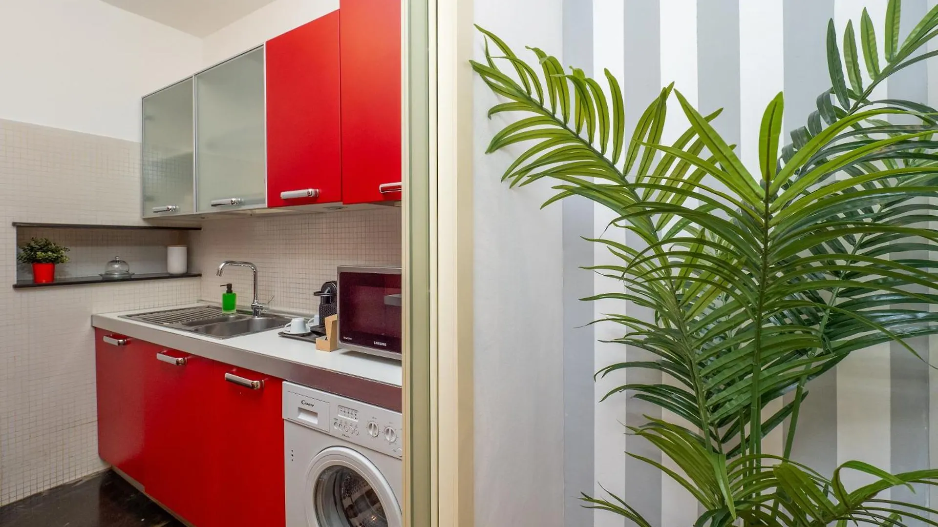 Apartment Keys Of Italy - Xxv Aprile 9 Dazzling 2 Room Apt Milan Italy