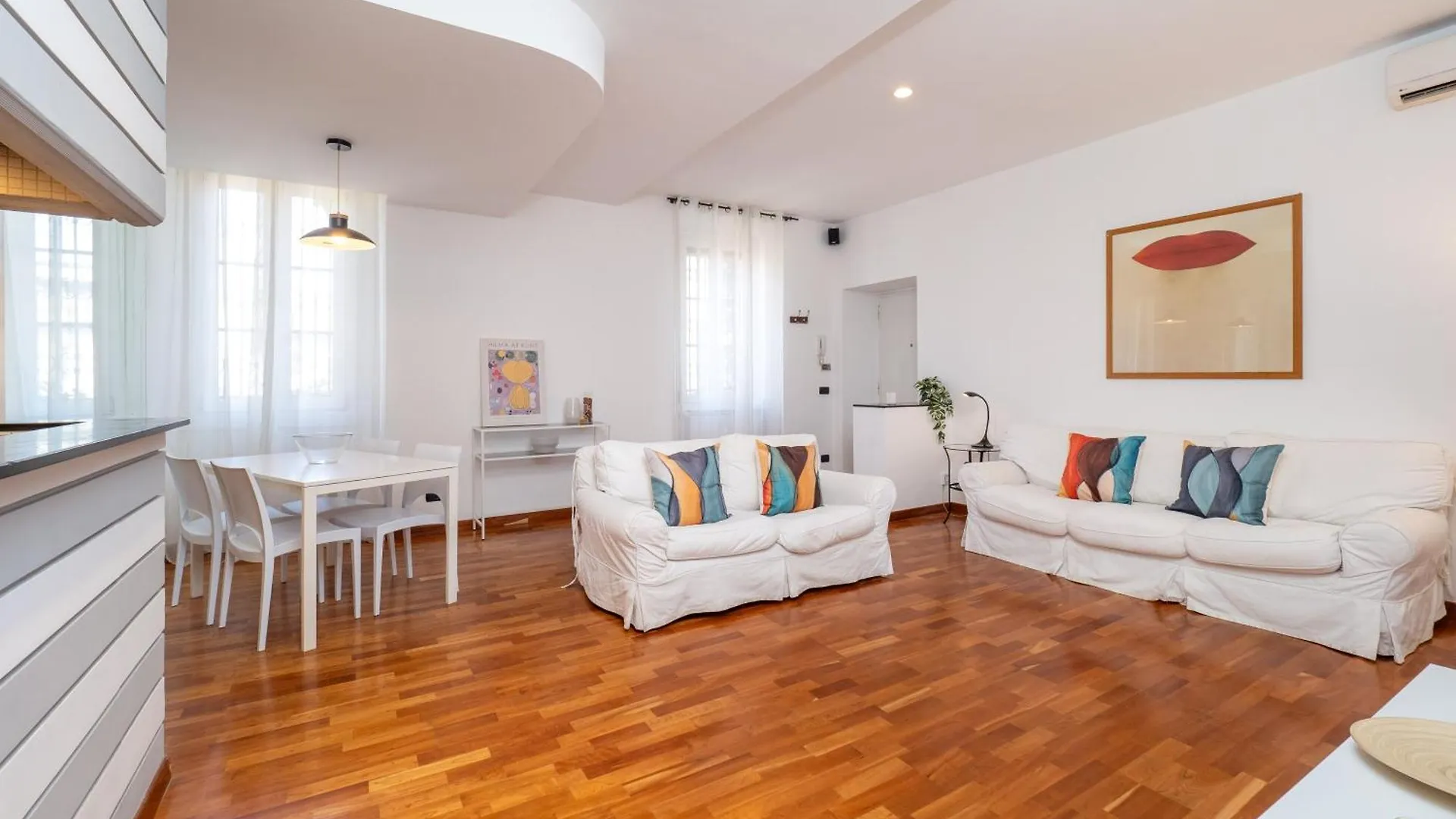 Keys Of Italy - Xxv Aprile 9 Dazzling 2 Room Apt contacts