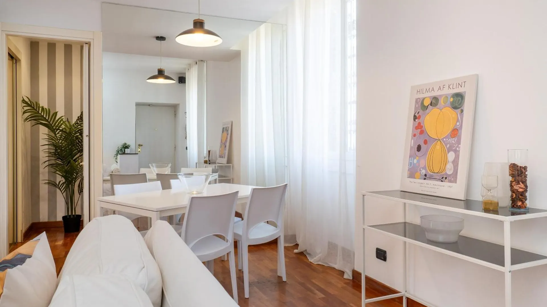Apartment Keys Of Italy - Xxv Aprile 9 Dazzling 2 Room Apt Milan